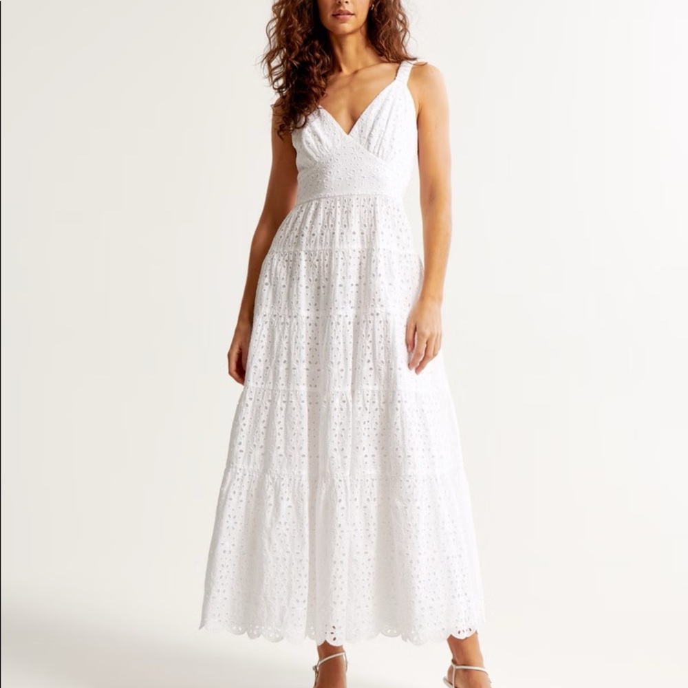 Like new! Eyelet Tiered Maxi Dress, Small, Abercrombie, white, bride, graduation
